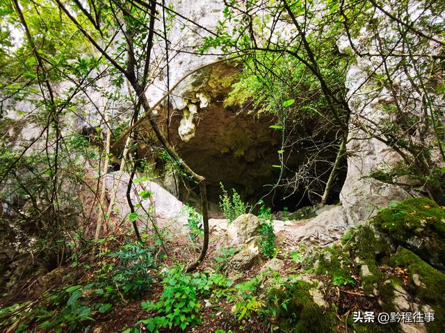 老人岩与磨刀岩：走过万仞崖壁之间不足一尺宽的险峻小道