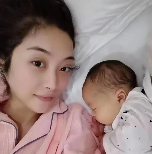 “买英国精子生3娃”的山东女人，7年后现状曝光：她后悔了吗？