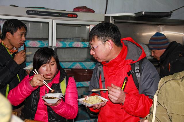 十二年前我在千山五龙宫寺庙吃粥！