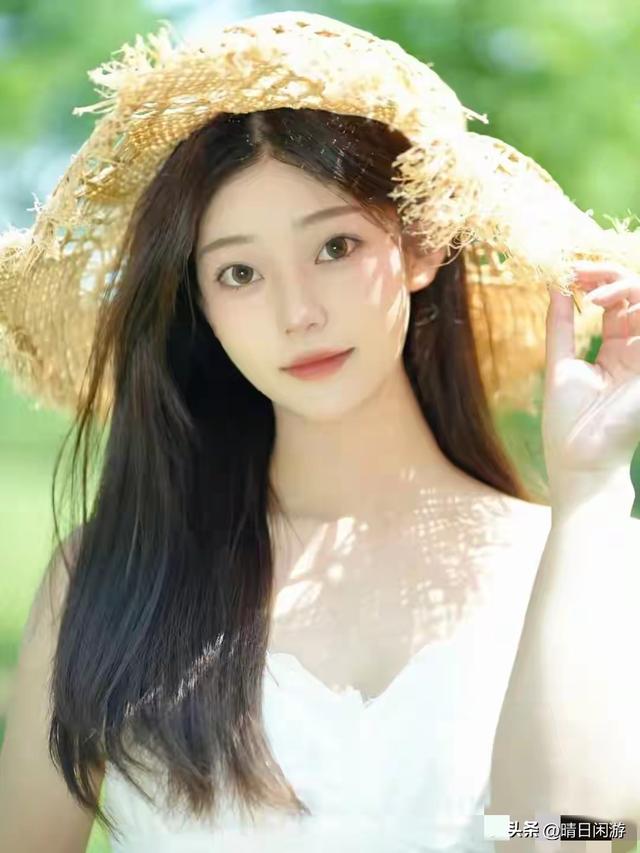 广西一校花，楚楚动人，我见犹怜，这气质堪称校园白月光