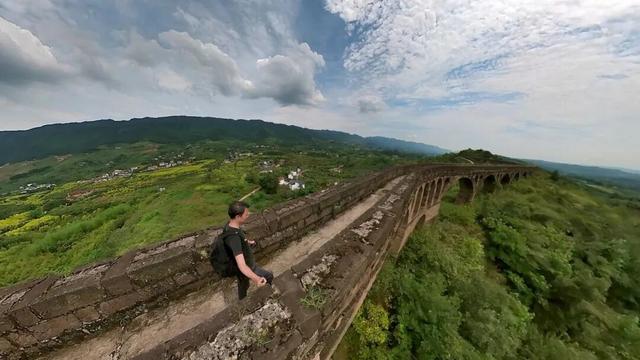 重庆北碚有一座濒临消失的古寨，寨主竟曾是美国总统罗斯福的同学