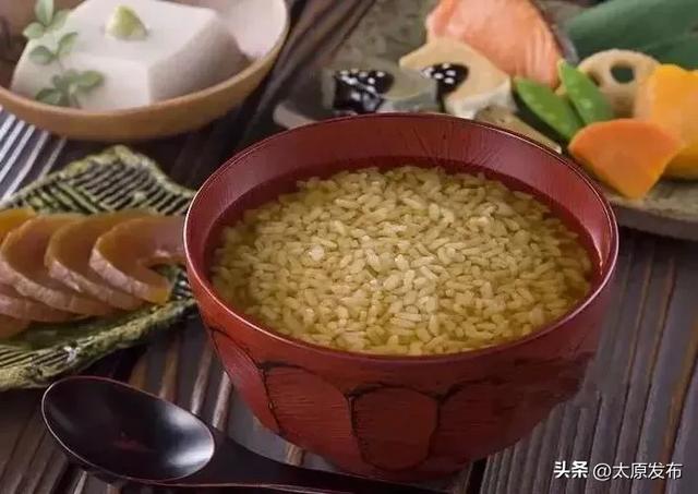 方子很土，但“消积食”很快！假期肉吃多了，零食吃多了，拉肚子了，喝这4种水，管用！
