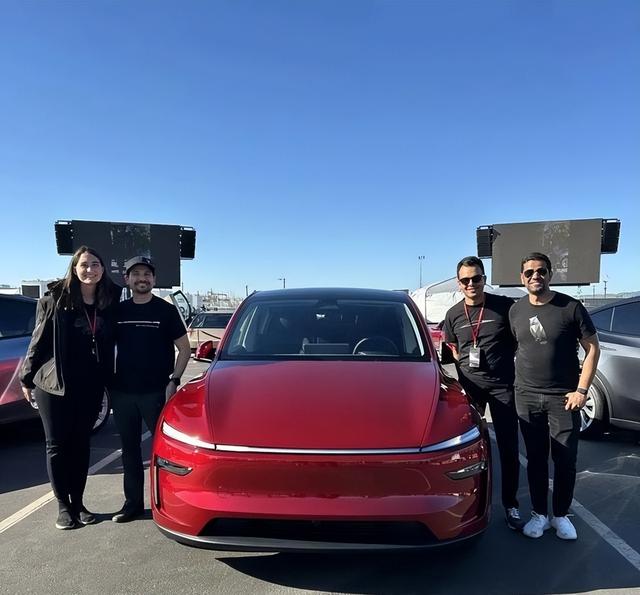 特斯拉13位核心高管集体跑路！马斯克被曝“用中国人对付中国人”