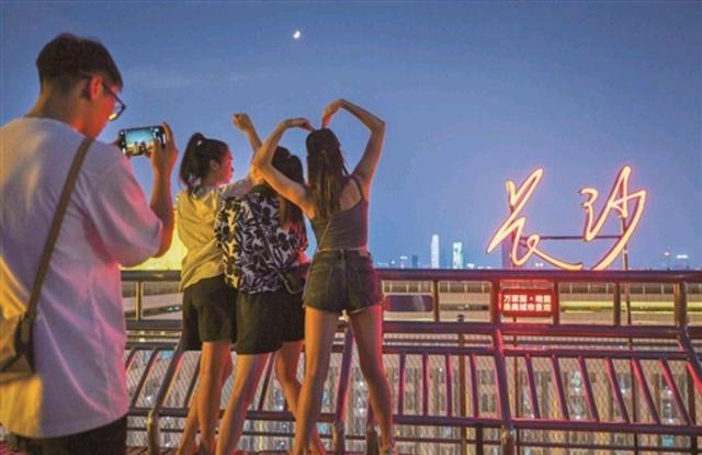 湖南唯一的“特大城市”，面积比衡阳、郴州还小，人口超过1000万