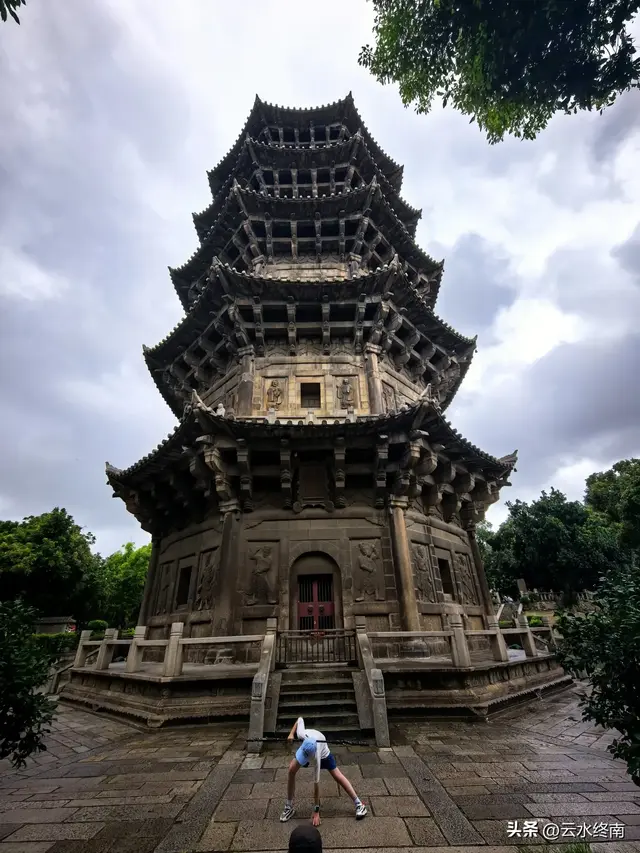 太爽了：7平方公里老城有8处世界遗产，都是免费！半城烟火半城仙