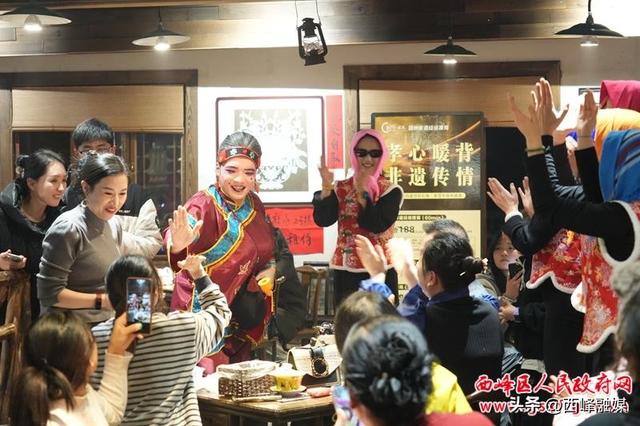 【新春走基层】西峰财神正街解锁过年消费新体验