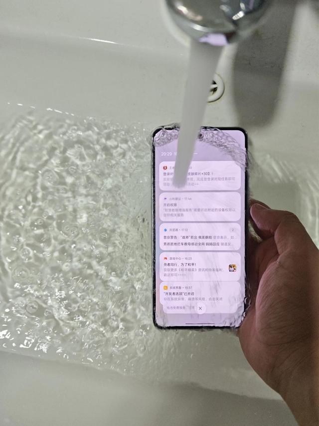 7000mAh超大电池 OPPO K13s评测：千元六年耐用真能打！