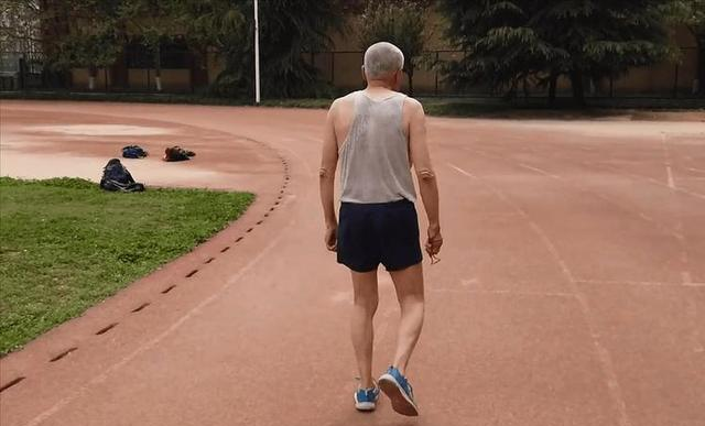 “经常运动”被推翻？医生建议：过了60岁，最好保持4个锻炼习惯