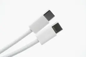 是否像Lightning线一样加密？iPhone 15原装USB-C编织充电线拆解图片