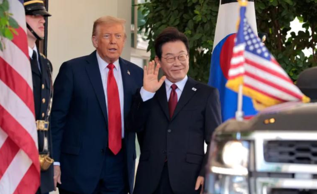 特朗普盛情邀请李在明一同访华，李在明欣然答应，是否会与普京一起见证中国大阅兵？
