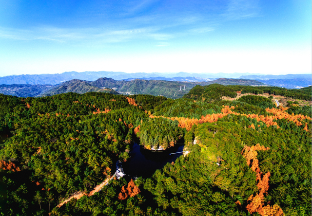 广元不远 周末优选 | 初露染山河，广元发来一份秋日邀请函
