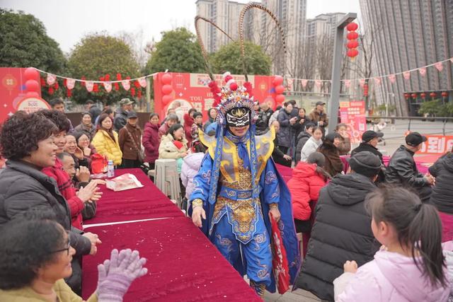 接待游客超125万人次!郫都新春文旅市场“马”力全开