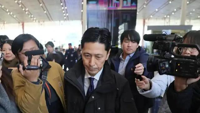 日方刚离开北京，高市收到噩耗，中方动真格了，对日下了一道禁令