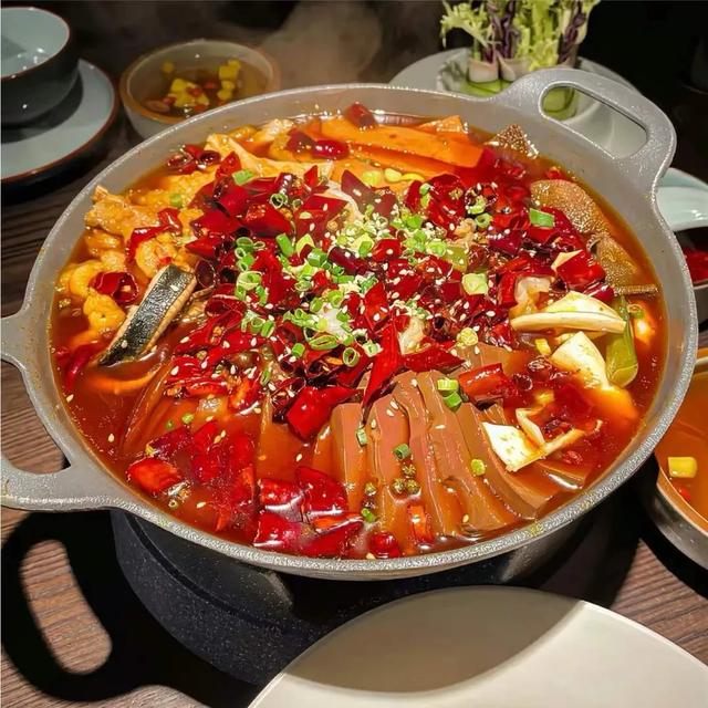 “降温了，发一条不一样的朋友圈”🧡