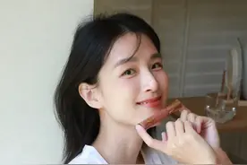 《爱情公寓》四大配角集体退圈，林宛瑜有钱不上班，羽墨开美甲店图片