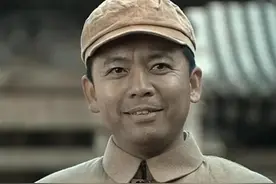 “赵刚”何政军：为何结婚几十年零绯闻？看看妻子做的事就知道了图片