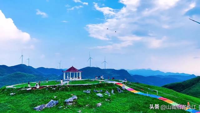 贵州铜仁头号大县，交通令人又爱又恨，景点名称像武侠小说目录？