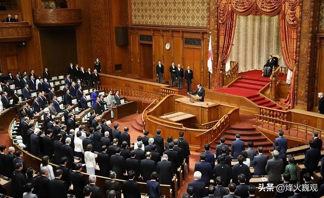 特朗普的话没用？日本送中国两句话，不到24小时，美航母驶离日本