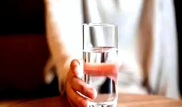 海南一名年仅33岁女性！在持续高温下坚持户外晨跑，回家后倒地