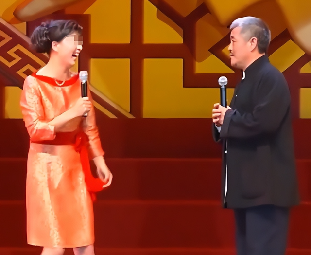 闫学晶事件升级！官媒批评毫不留情，赵家班多人受牵连，麻烦大了