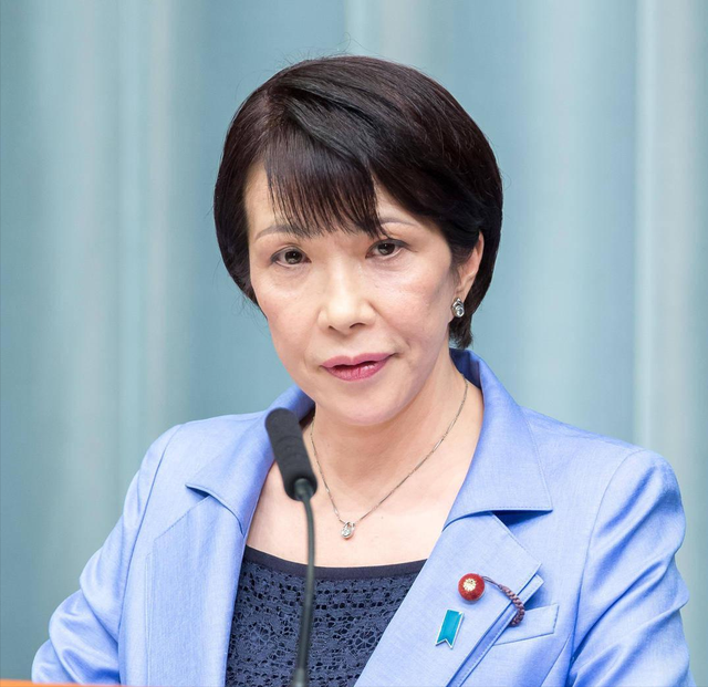 在中日关系敏感时期，他竟然率团赴日访问，为了刷存在感毫无底线