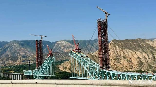 中国中铁回应尖扎黄河特大桥事故：对遇难者表示哀悼，大桥合同额约4.36亿，事故不会对公司经营产生重大影响