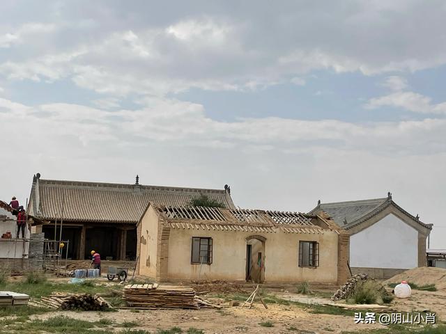 达茂旗达尔罕、百灵庙、乌克忽洞，固阳银号、忽鸡沟田野考察笔记