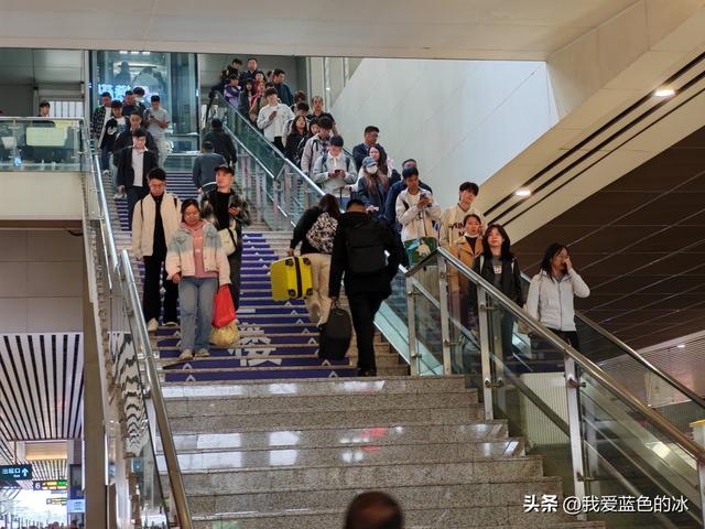 赶六个小时的路，来到邯郸为学步