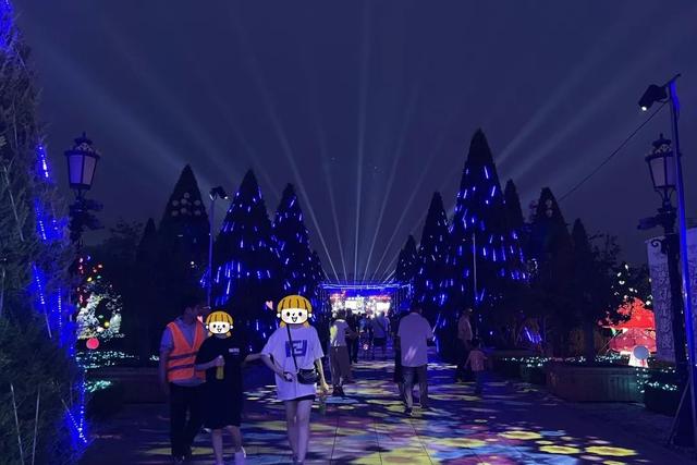 京城夏夜新顶流！蘑幻夜花园嗨翻啦