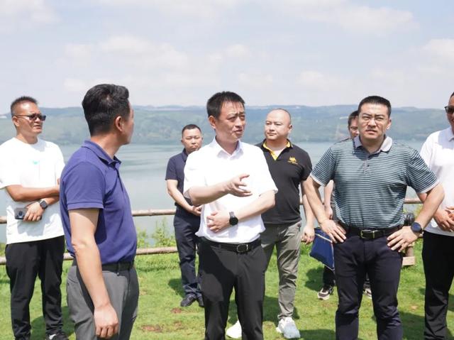 省文化和旅游厅、市文化和旅游局调研阳宗海国家级旅游度假区整改提升工作