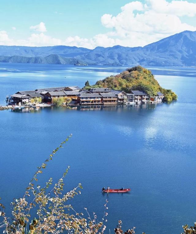 豆包测评出国内最值得去的十大景点，安徽黄山居榜首三峡无缘上榜