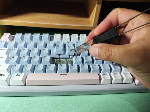 雷柏V700 DIY-98轻体验：200多的键盘，让我扔了老古董！