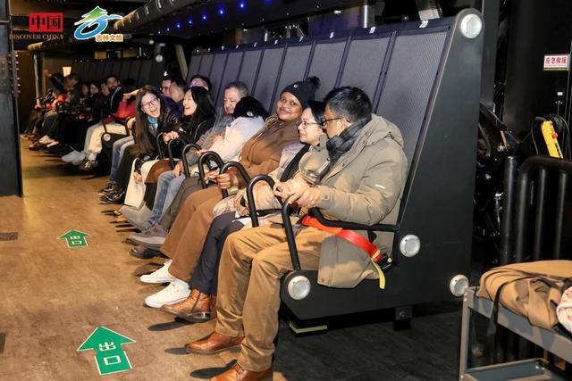 冰雪为媒 12国外交官走进吉林共赏中国之美