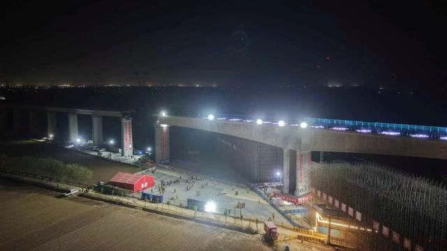 新郑机场免费停车攻略，新郑机场停车收费