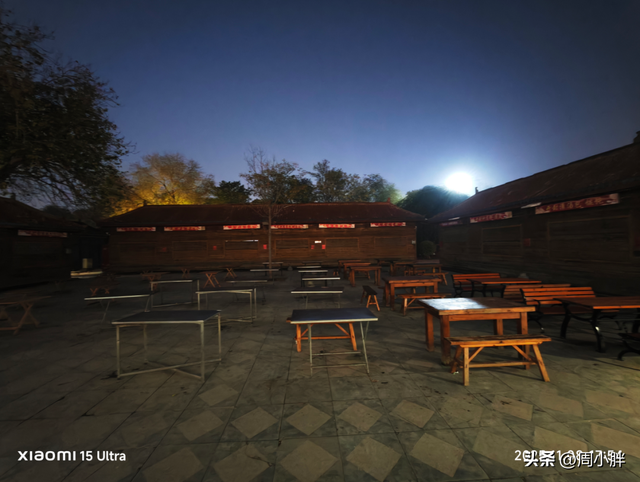 15分钟617人登顶龙亭大殿，传统观光景区迈向沉浸夜游的关键一步