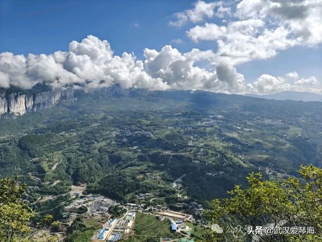 徒步利川朝东岩：华中绝壁的震撼与隐忧，环保徒步爱好者的见闻