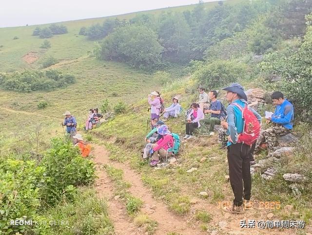 7）山西阳城析城山圣王坪，在云端草甸邂逅狼毒花的美，与千年传