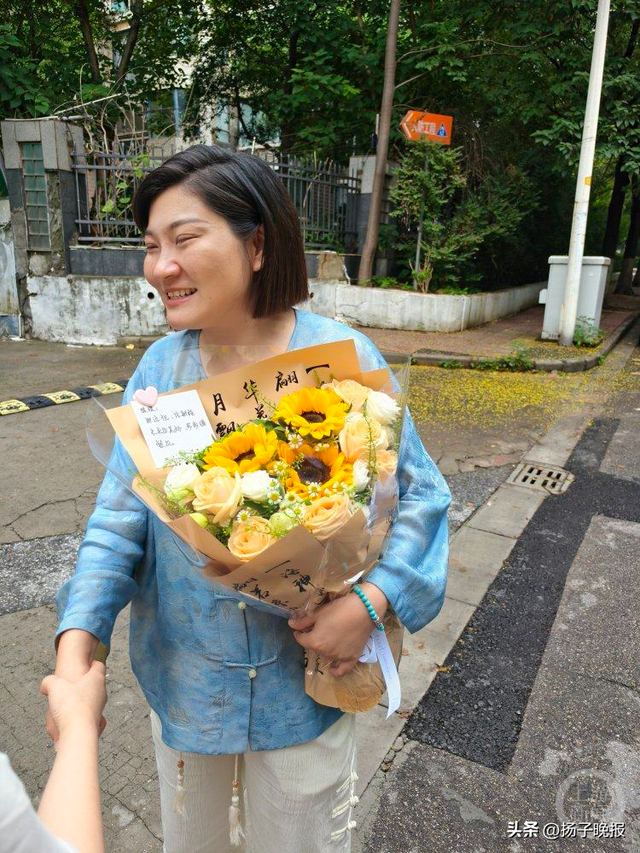 泰国坠崖孕妇离婚案今日开庭，在泰国服刑的俞某冬以视频方式出庭，王暖暖称以最好的状态去“战斗”