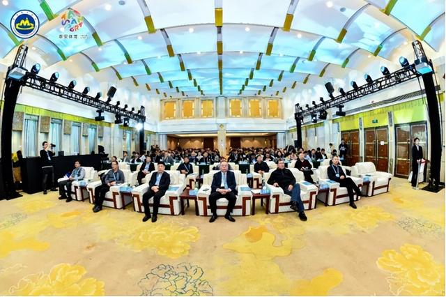 第四届中国登山户外行业大会暨第二十一届全国登山户外俱乐部活动