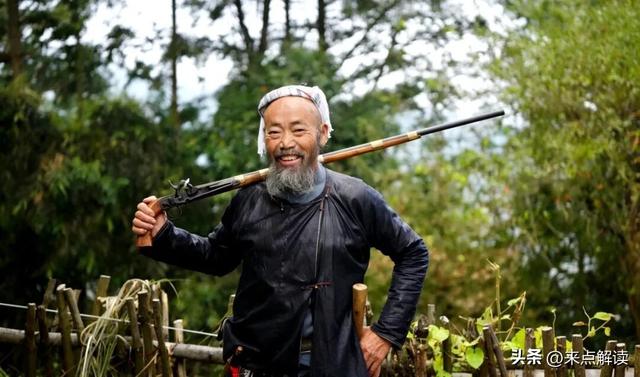 研学游不是打卡，贵州苗寨吹芦笙喝牛瘪，00后都在这样玩