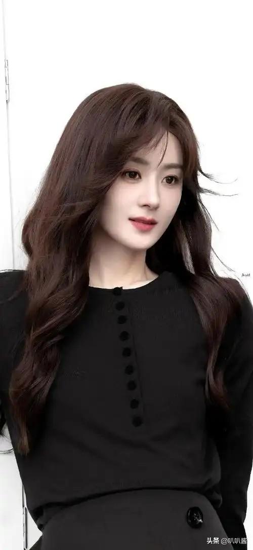 官方发文，高调官宣38岁赵丽颖喜讯	，让冯绍峰和整个娱乐圈沉默了