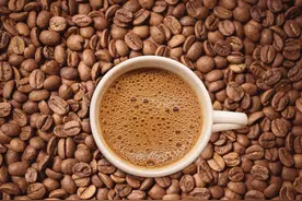 这次是蟑螂？瑞幸咖啡再被曝光喝出异物，最新回应→图片