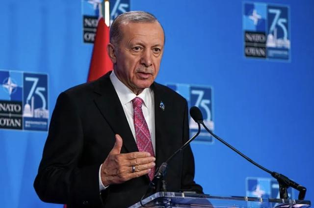 中东等来大好事，库尔德武装放弃独立建国，内忧外患或成解散原因