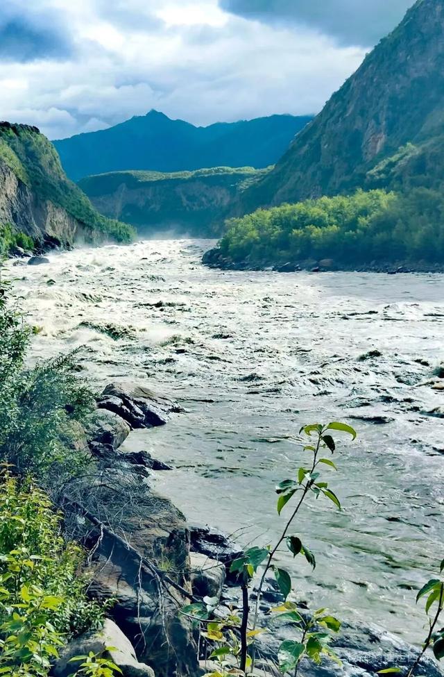 林芝•墨脱，风景如画的金珠藏布