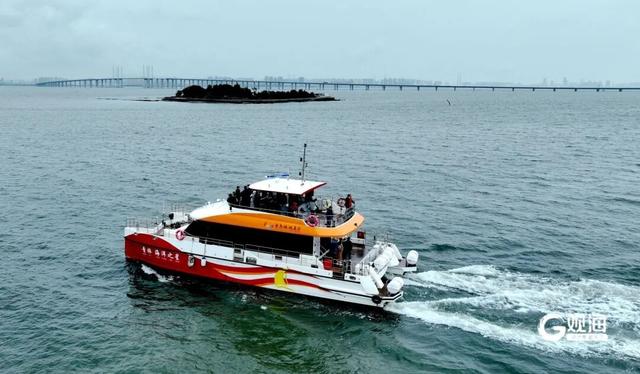 今天，青岛正式启用！30秒海上穿越跨海大桥，现场画面太震撼→