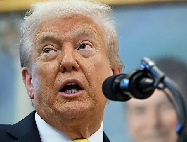 美国已入死局？12架轰炸机升空，齐射120枚导弹，炸崩乌克兰电力