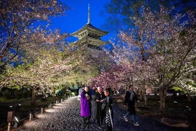 中方行动再升级，对琉球措辞变了，高市请求对话，中方送上7个字