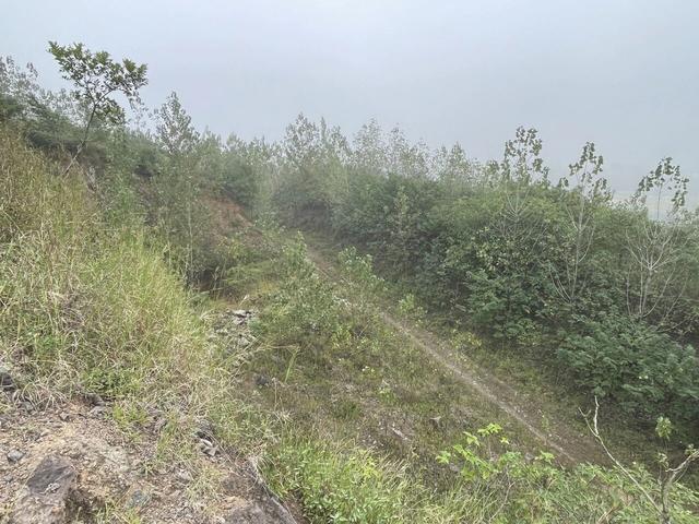 骑游探访六合北横山丹霞地貌