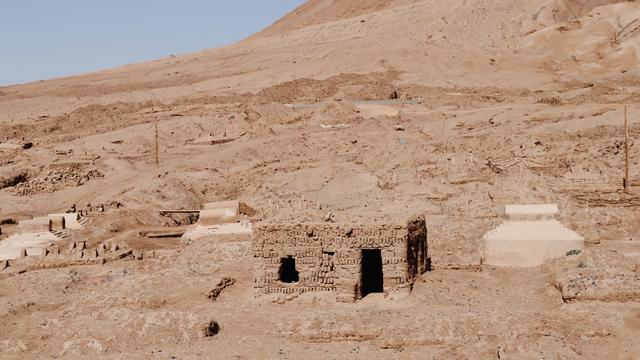 40度的吐鲁番，火焰山竟然是国内葡萄盛产区，500多个品种