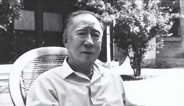 有人强烈建议保留中顾委，薄一波：必须撤销，陈云同志带头退出了